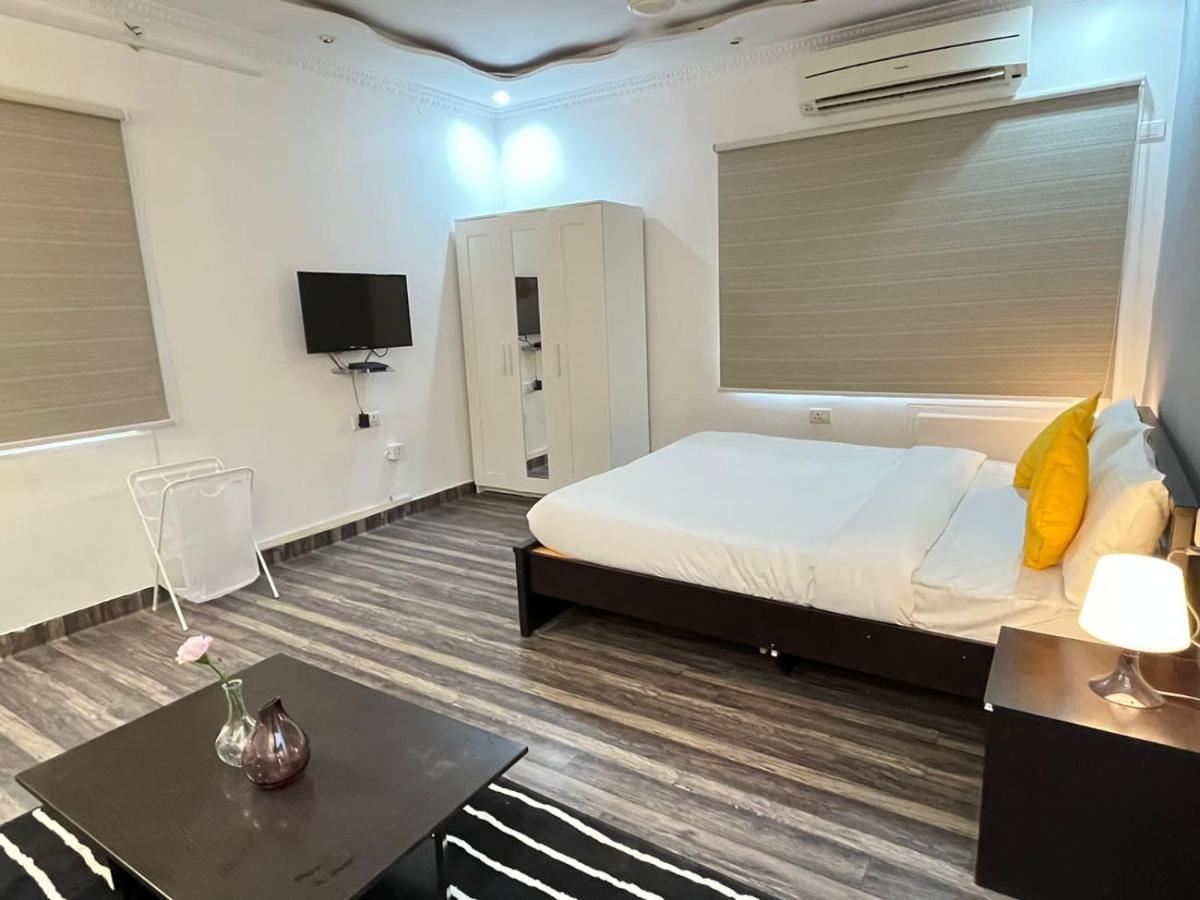 Bedchambers Serviced Apartments, Hyderabad Eksteriør billede