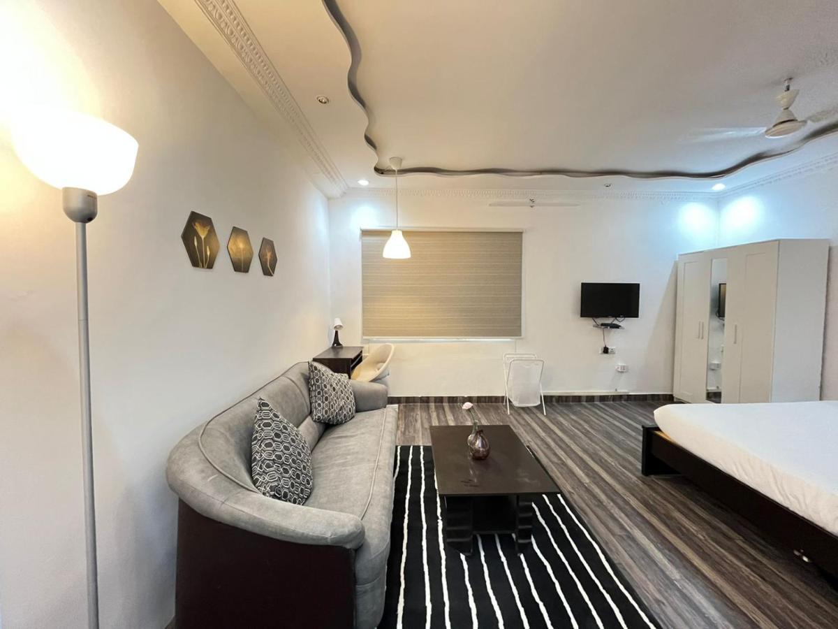 Bedchambers Serviced Apartments, Hyderabad Eksteriør billede