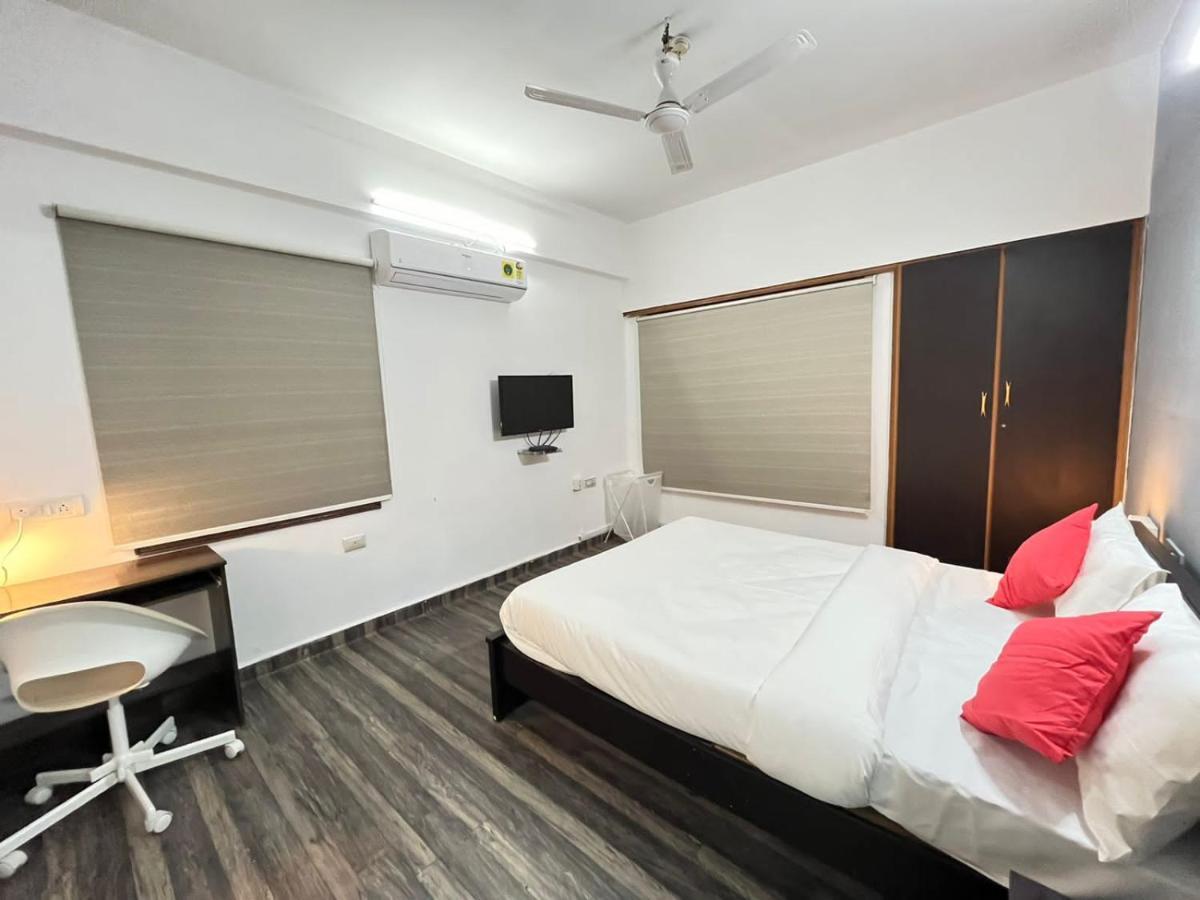 Bedchambers Serviced Apartments, Hyderabad Eksteriør billede